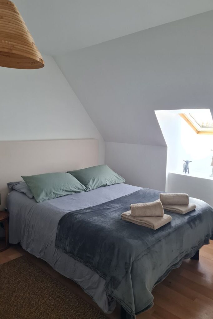 Chambre gite cour suard